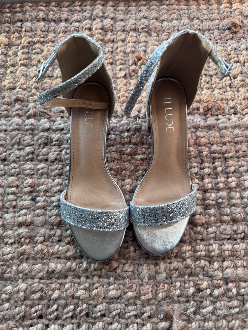 ILLUDE Silver Glitter Block Heel Sandals with Ankle Strap - Picture 2 of 6
